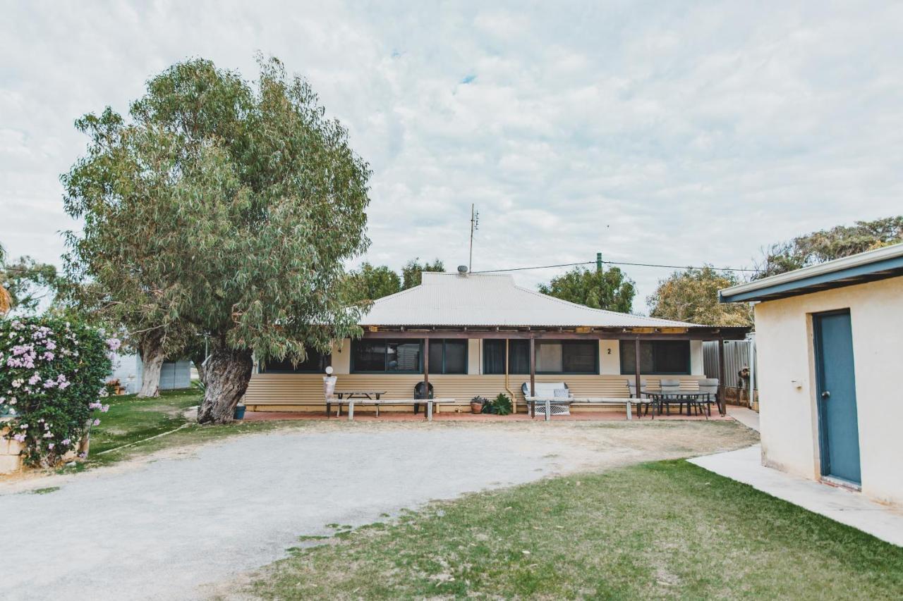 Dongara Hotel Motel Exterior foto